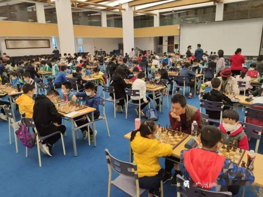 “开云电竞中国”
2020年广州市“吉仕移动杯”国际象棋甲组联赛圆满竣事 韦奕现身与棋手们车轮战(图5)